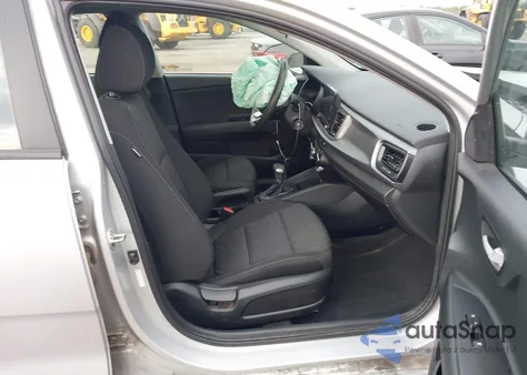 2021 Kia Rio S z USA, uszkodzony, nr VIN 3KPA24AD2ME404986